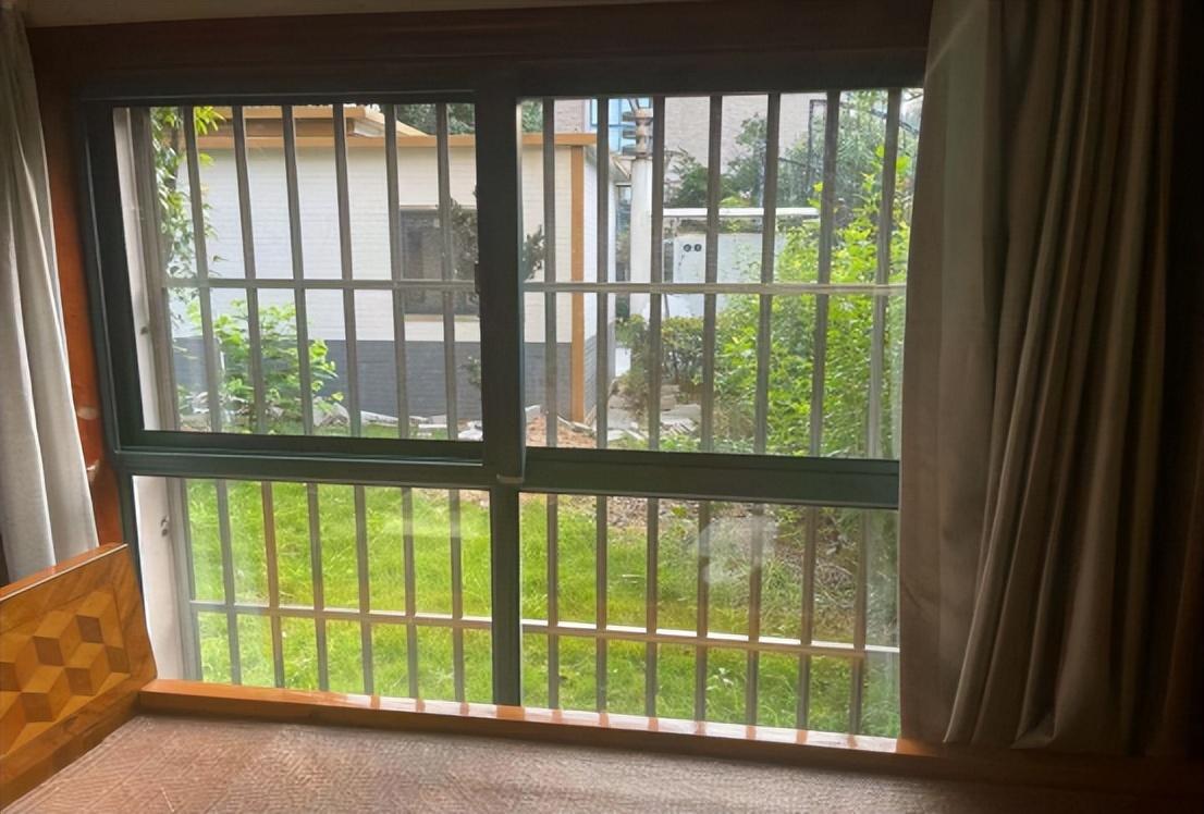 快來(lái)看（垃圾分類(lèi)房）小區(qū)新設(shè)垃圾分類(lèi)房爭(zhēng)議的政策與法律評(píng)析，小區(qū)垃圾不分類(lèi)的危害有哪些，小區(qū)垃圾不分類(lèi)的危害圖片，(圖3)