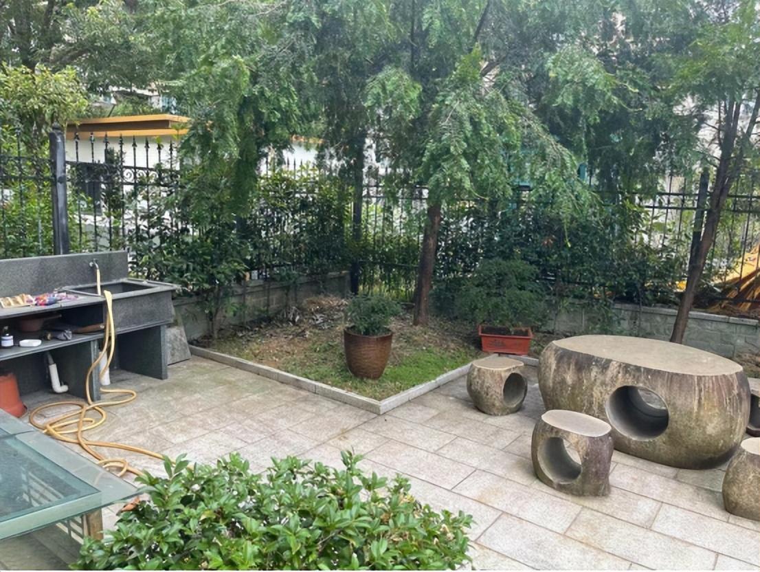 快來(lái)看（垃圾分類(lèi)房）小區(qū)新設(shè)垃圾分類(lèi)房爭(zhēng)議的政策與法律評(píng)析，小區(qū)垃圾不分類(lèi)的危害有哪些，小區(qū)垃圾不分類(lèi)的危害圖片，(圖6)