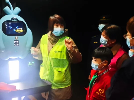 怎么可以錯過（垃圾分類房）嘉興港區(qū)：垃圾分類新玩法，后備箱宣傳點(diǎn)亮垃圾分類“夜生活”，嘉興垃圾分類積分卡丟了還能補(bǔ)嗎，嘉興垃圾分類積分卡去哪里查詢，(圖5)