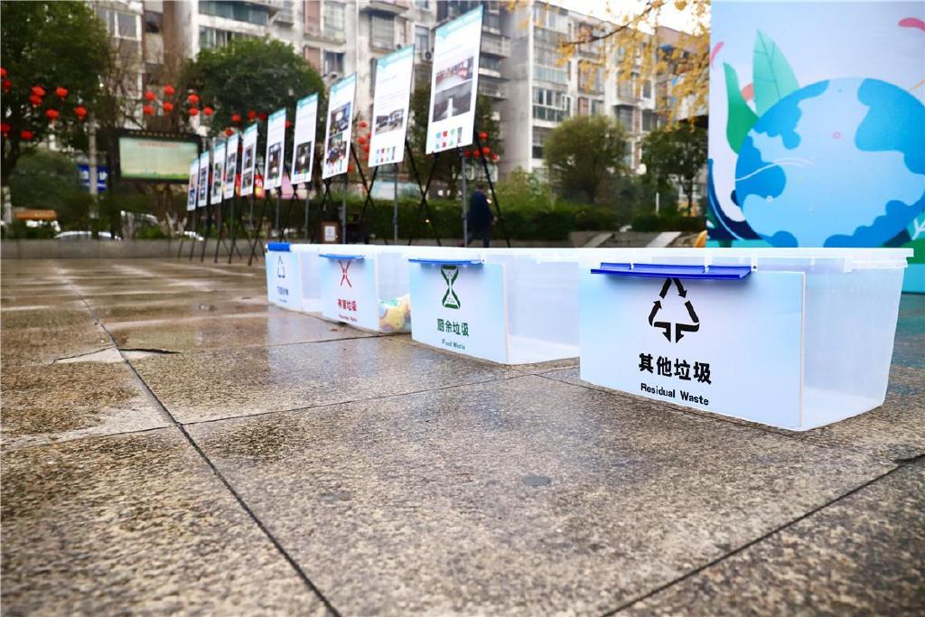 文明城市你我共創(chuàng)手抄報(bào)內(nèi)容（垃圾分類箱生產(chǎn)廠家）文明城市你我共建手抄報(bào)，同心共創(chuàng)文明城 踔厲奮發(fā)正當(dāng)時(shí)——垃圾分類進(jìn)行中...，難以置信，(圖7)